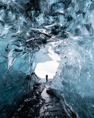 Une grotte de cristal du Vatnajökull en Islande