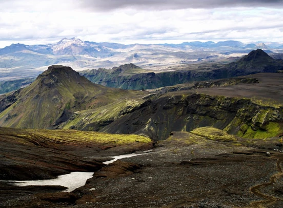 Les contrastess de la vallée de Thormork en Islande