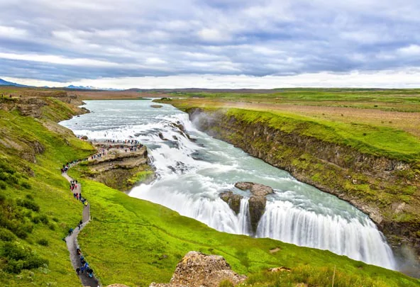 Les passerelles pour observer les chutes de Gullfoss en Islande