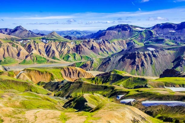 Les montagnes époustouflantes du Landmannalaugar en Islande