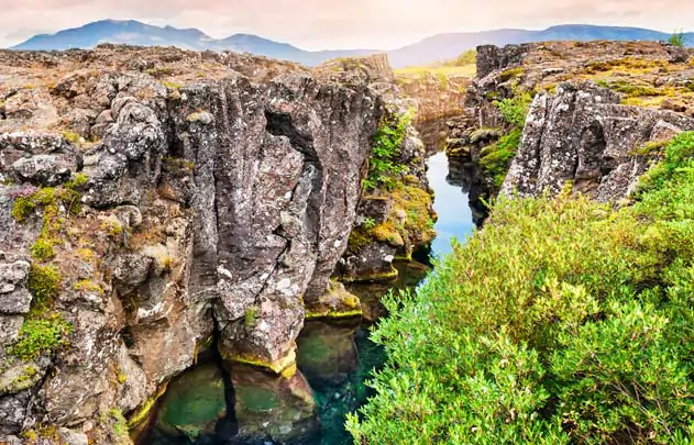 La faille de Silfra dans le parc national de Thingvellir en Islande