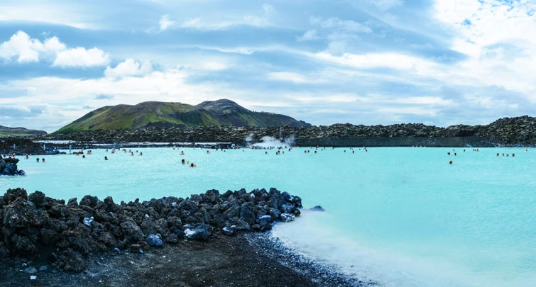 Le Blue Lagoon en Islande et ses sources chaudes bleues