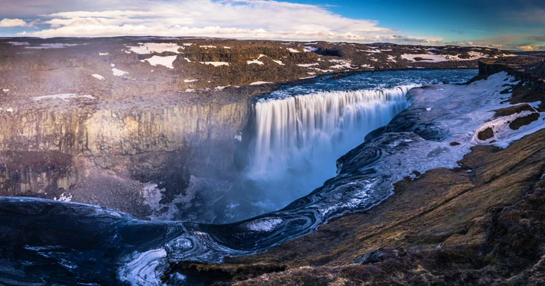 Panorama des chutes de Dettifoss en Islande