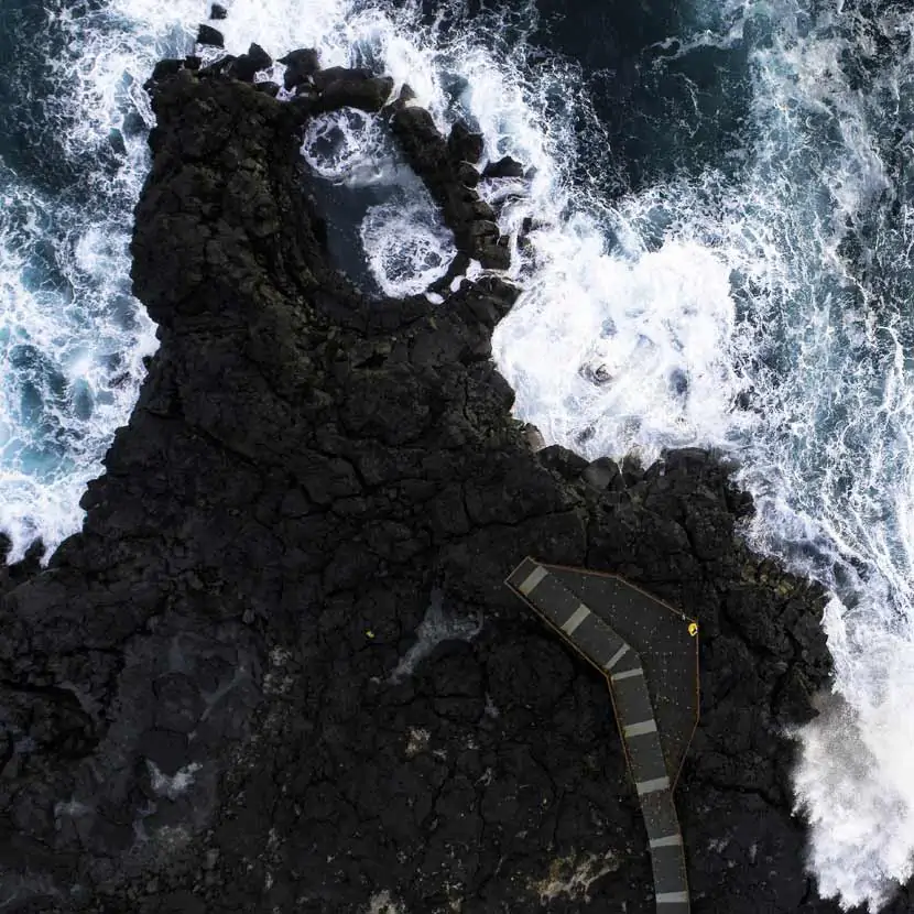 La piscine naturelle de Brimketill en Islande