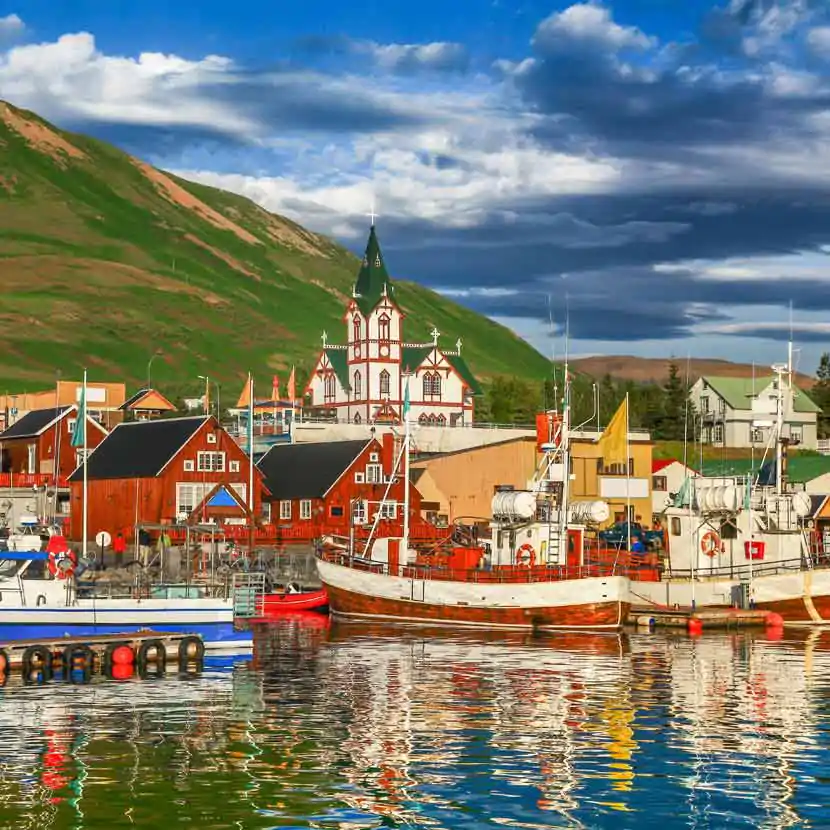 Le port d'Husavik en Islande